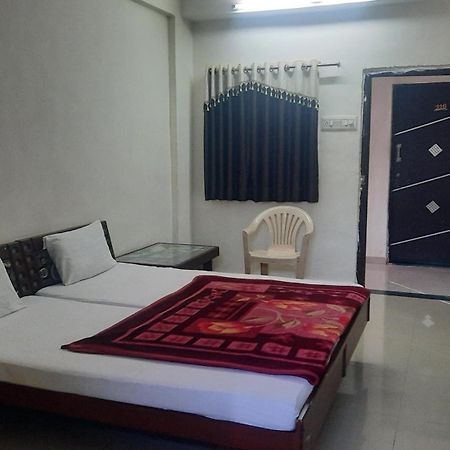 Hotel Rajtilak Guest House Vadali Kültér fotó