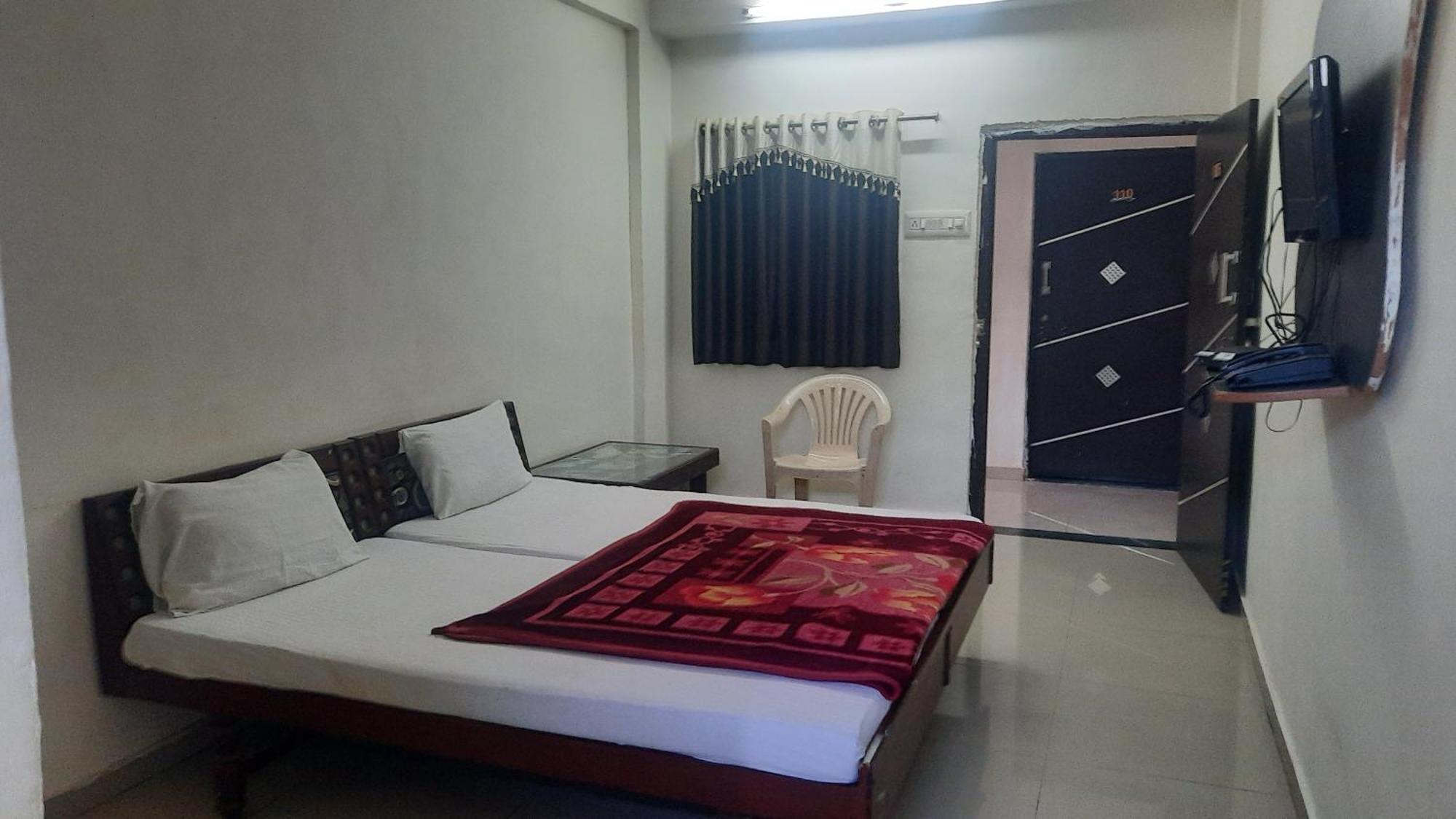 Hotel Rajtilak Guest House Vadali Kültér fotó